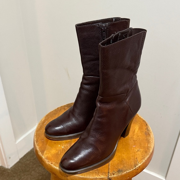 Shoes - Ladies VINTAGE NINE WEST leather Boots